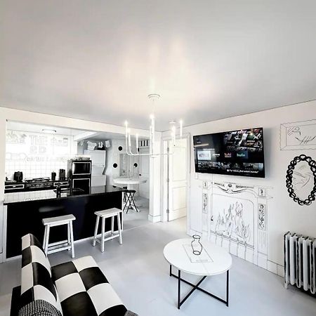 The 2D Spot! Apartment Бъфало Екстериор снимка